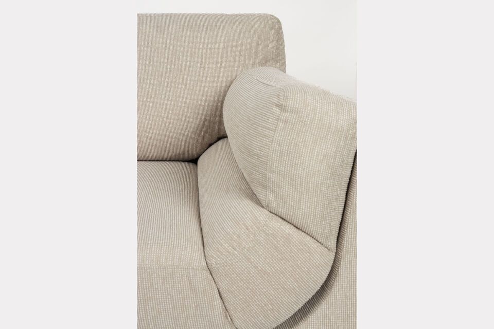 Jedes Detail des Sofas ist sorgfältig ausgearbeitet