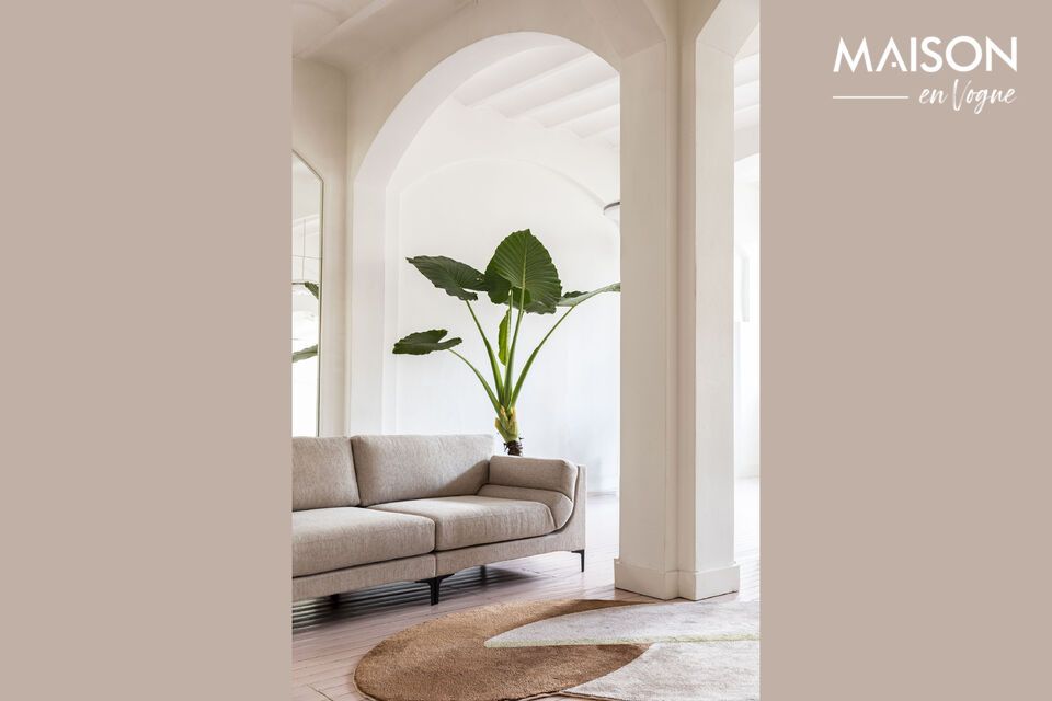 Das von den französischen Designern des Studio Epoc entworfene Sofa vereint moderne Ästhetik mit
