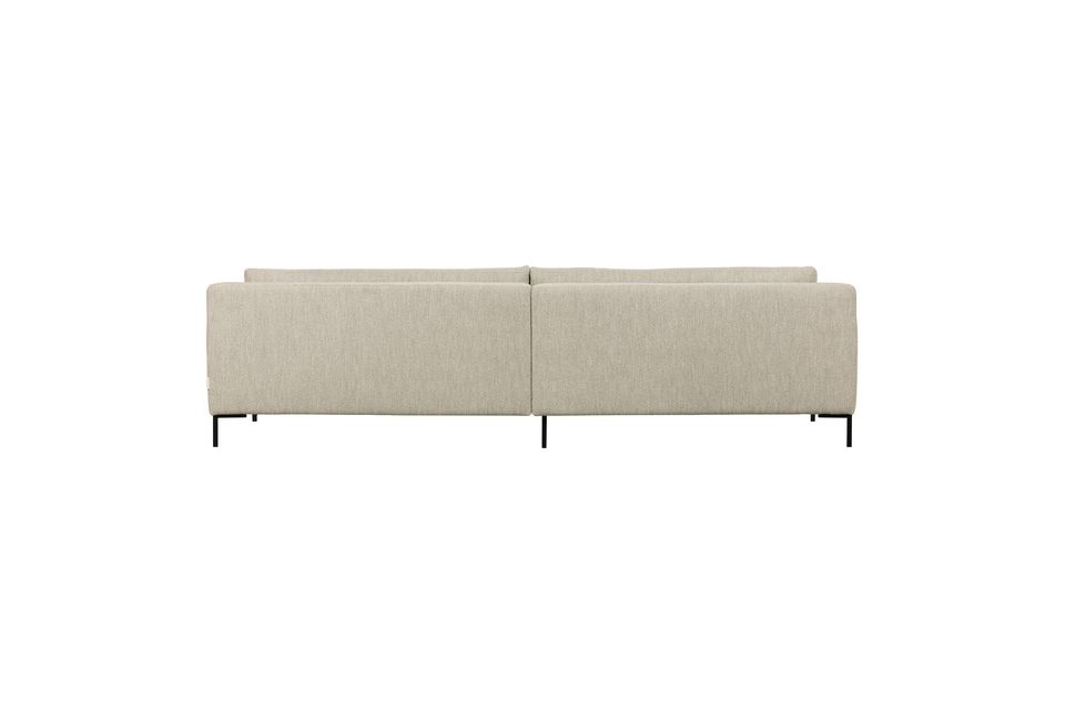 Die beiden zusätzlichen und passenden Rückenkissen mit den Maßen H 81 x B 282 x T 99 cm sind im