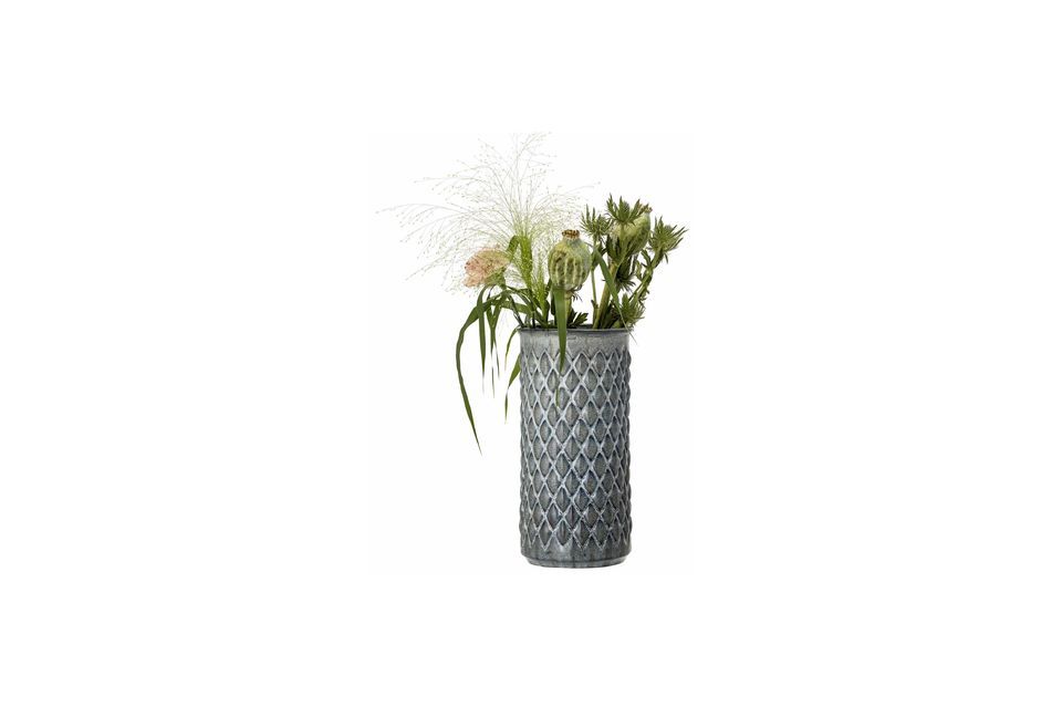 Diese Vase aus Steingut kann natürlich Ihre Blumen aufnehmen
