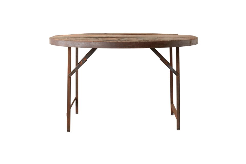 Ein einzigartiger alter Holztisch