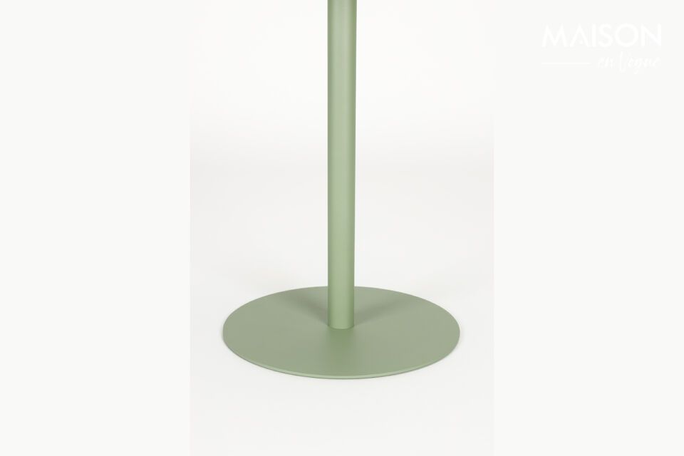 Mit seinem schlichten Design und der zarten grünen Farbe verleiht er Ihrem Wohnraum eine moderne