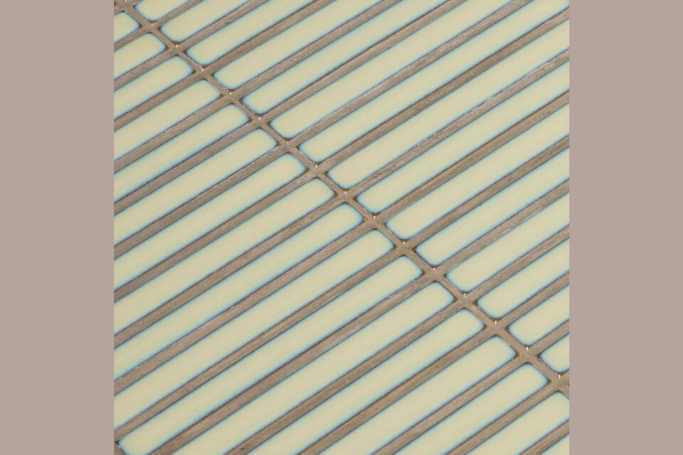 Verleihen Sie Ihrer Einrichtung mit dem mintfarbenen Beistelltisch Tile aus Holz einen frischen