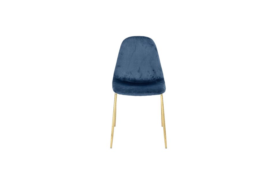 Die Kombination aus Blau und Gold verleiht dem Stuhl einen fast königlichen Charakter
