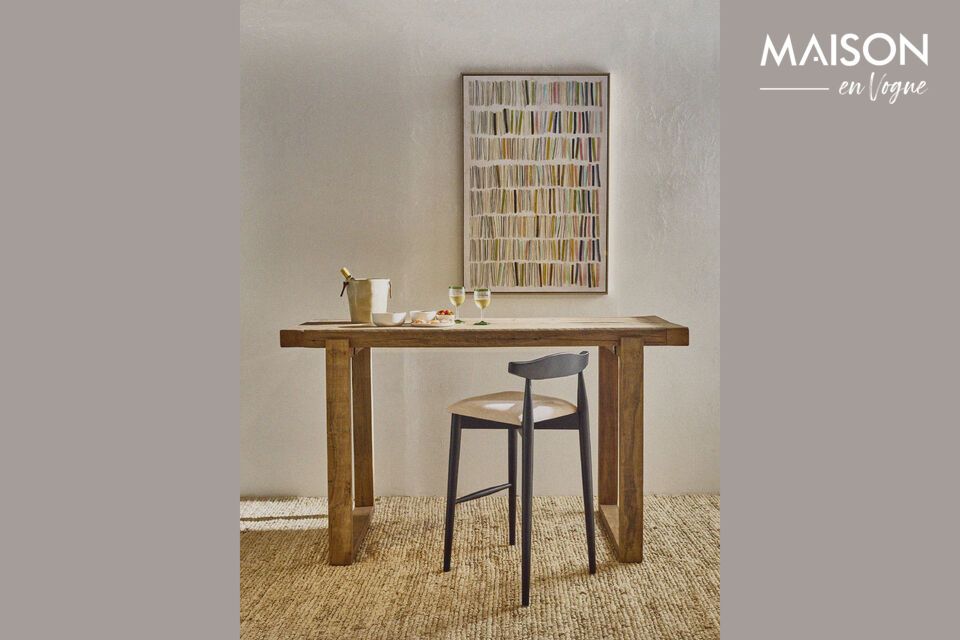 Elegante und nachhaltige Möbel aus recyceltem Holz.