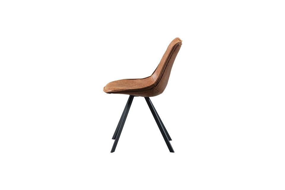 Ein trendiger Designerstuhl, dessen bequeme Sitzfläche Sie überzeugen wird