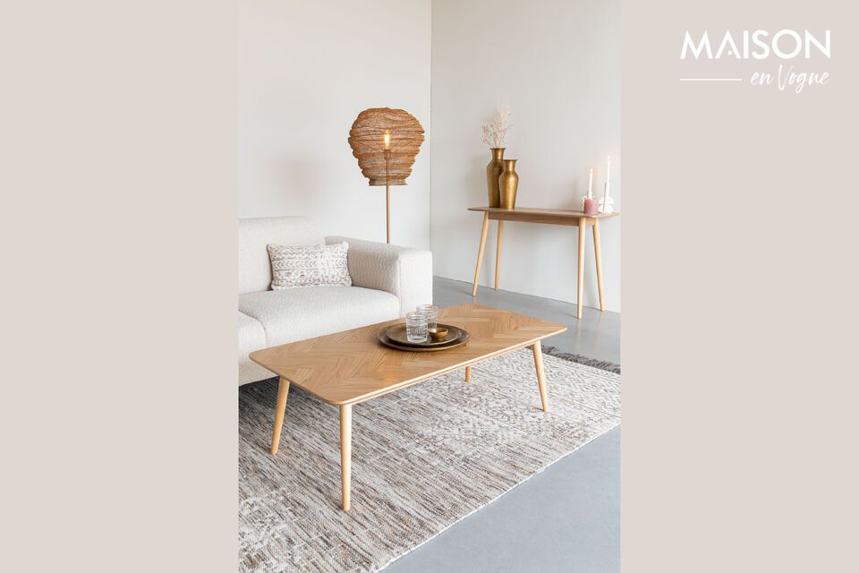 Funktionelle Eleganz für Ihr Wohnzimmer mit dem Holztisch.