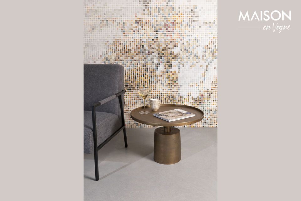 Eleganz und Funktionalität mit dem goldenen Tisch Mason.