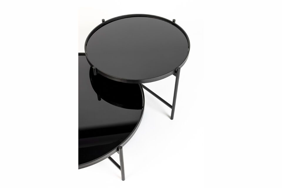 Der Couchtisch aus schwarzem Glas Lily ist also eine ideale Lösung
