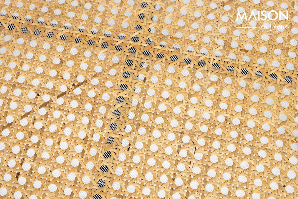 Nutzen Sie den Raum auf elegante Weise mit dem modularen Couchtisch aus Rattan.