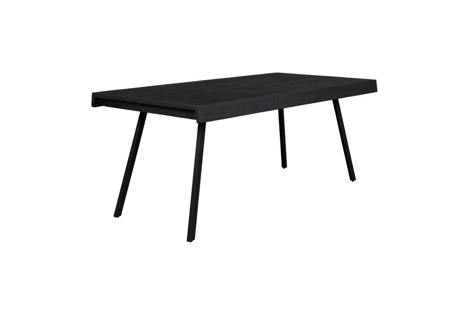Mit seinen großzügigen Maßen von 160 cm Länge