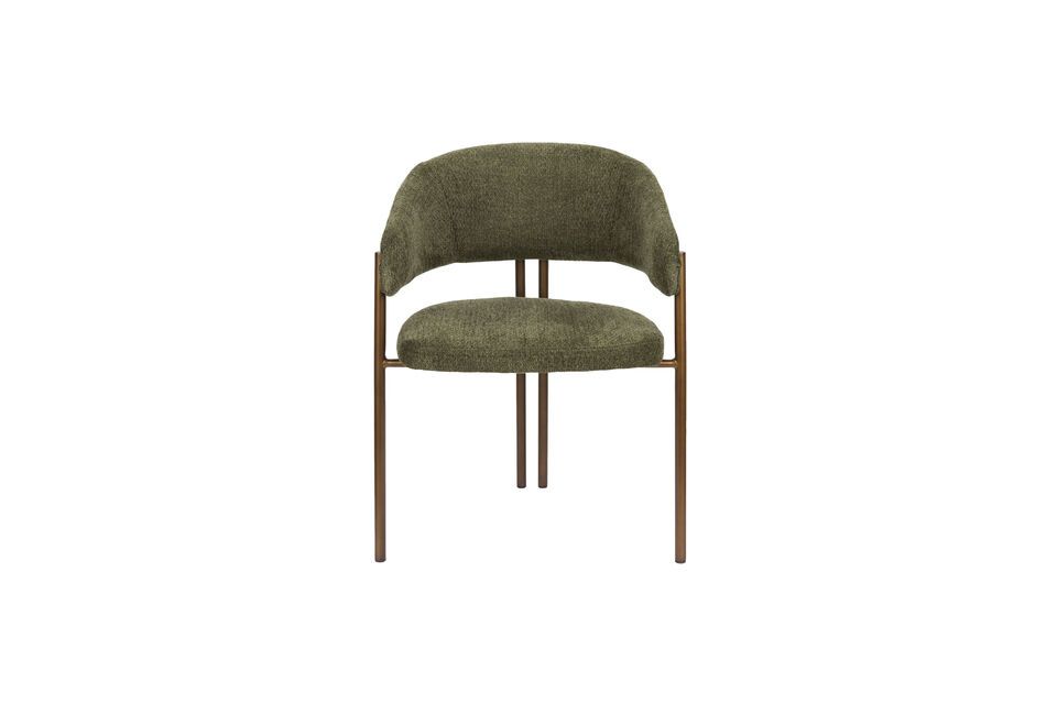 Mit seiner bequemen Sitzfläche und dem ergonomischen Design lädt der Stuhl zu geselligen Treffen