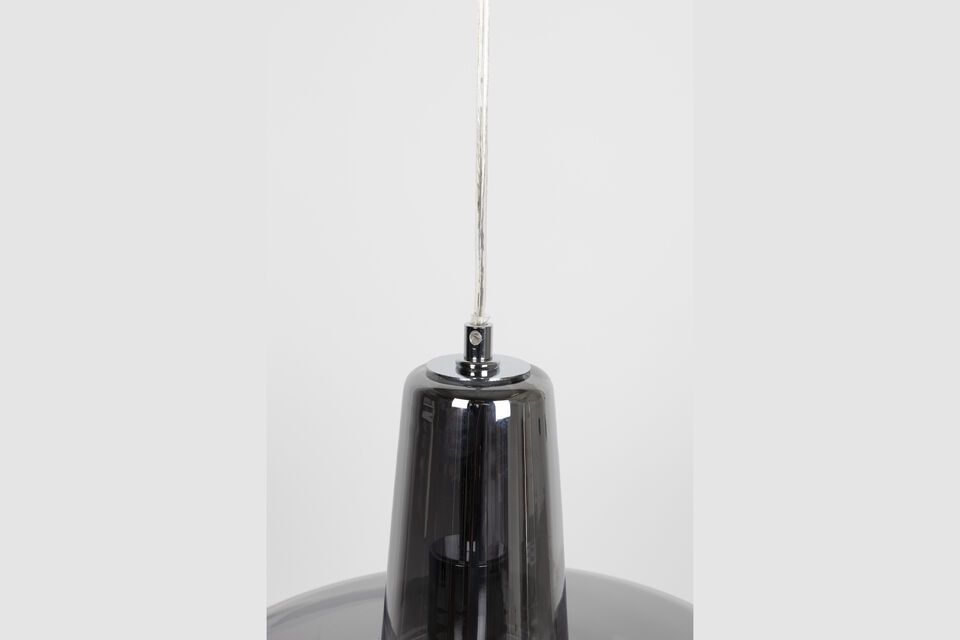 Das Glasmaterial sorgt für eine optimale Lichtverteilung und schafft so eine warme und einladende