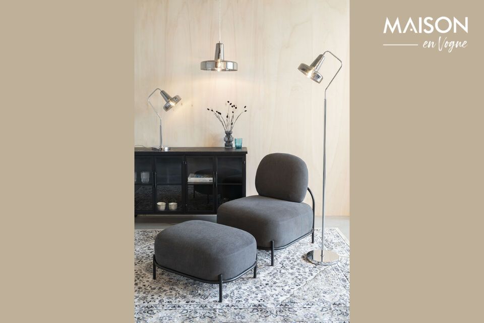 Moderne Eleganz, graue Pendelleuchte ideal für eine optimale Beleuchtung.