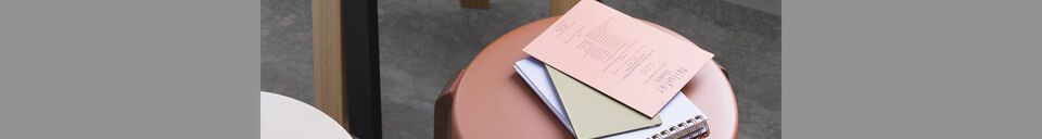 Materialbeschreibung Hocker aus Walnussholz in Orange Tap