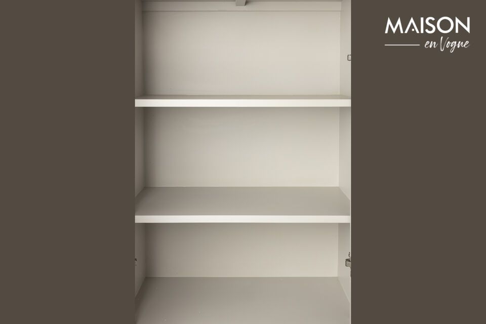 Die organisch geformten 3D-Türen verleihen dem Sideboard einen Hauch von Dynamik und erzeugen ein