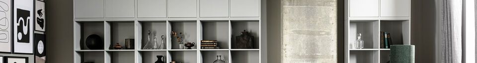 Materialbeschreibung Kabinett 2 Türen und 2 offene Räume aus grauem Holz