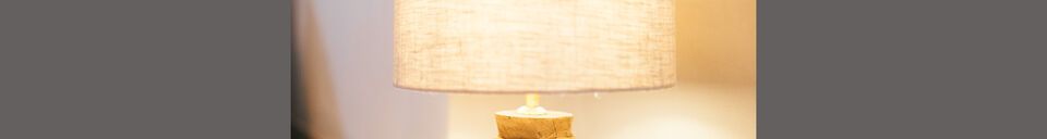 Materialbeschreibung Kleine runde Lampe aus braunem Holz Lampedusa