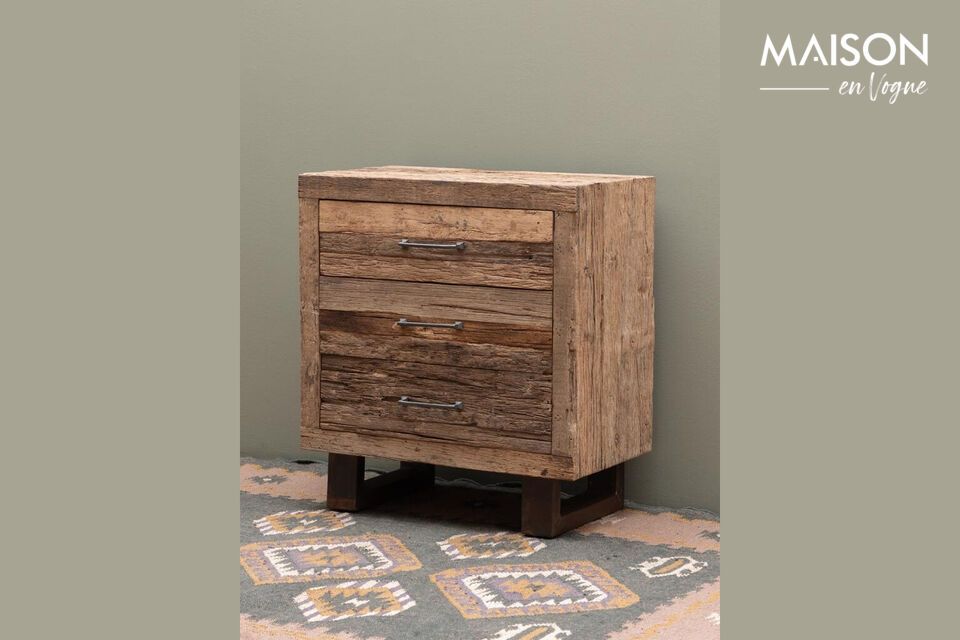 Entdecken Sie nachhaltige Eleganz mit unserer Kommode aus recyceltem Holz