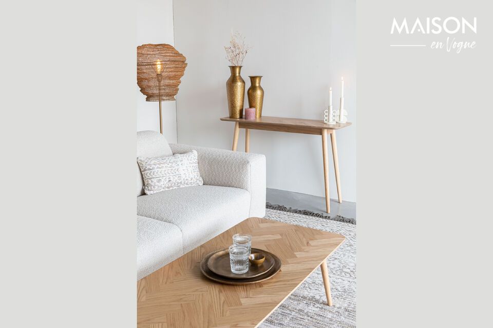 Verleihen Sie Ihrem Zuhause mit dieser eleganten Konsole aus Holz einen Hauch von Raffinesse.
