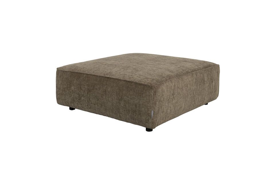 Jedes Element dieses in Europa entworfenen Ottomans veranschaulicht die Sorgfalt