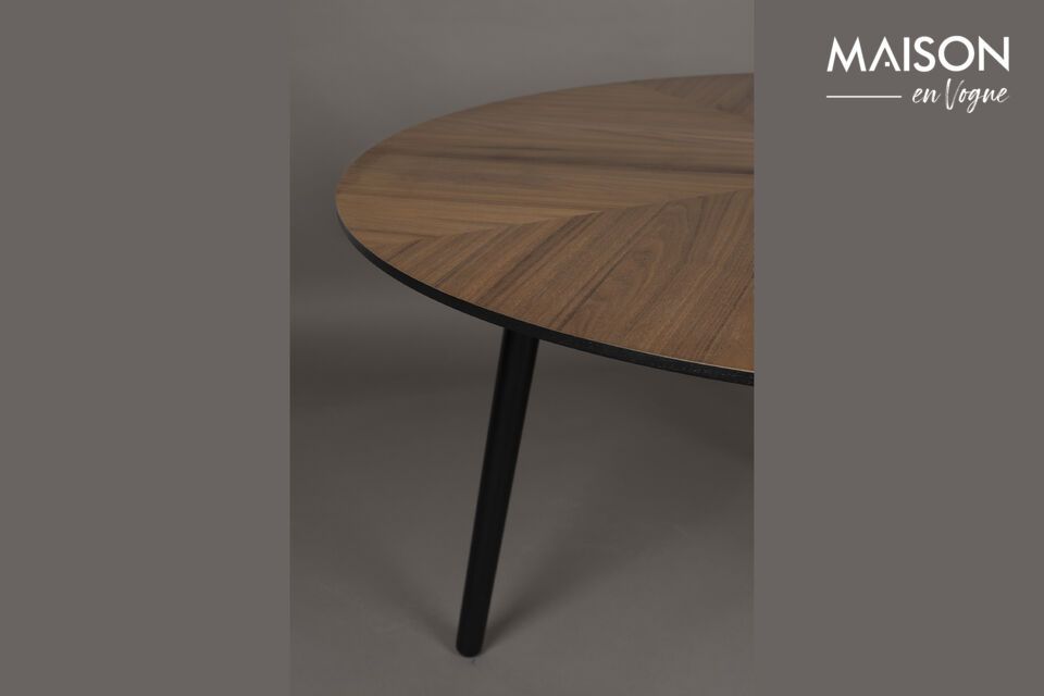 Entdecken Sie die zeitlose Eleganz unseres runden Esstisches aus braunem Holz Clover