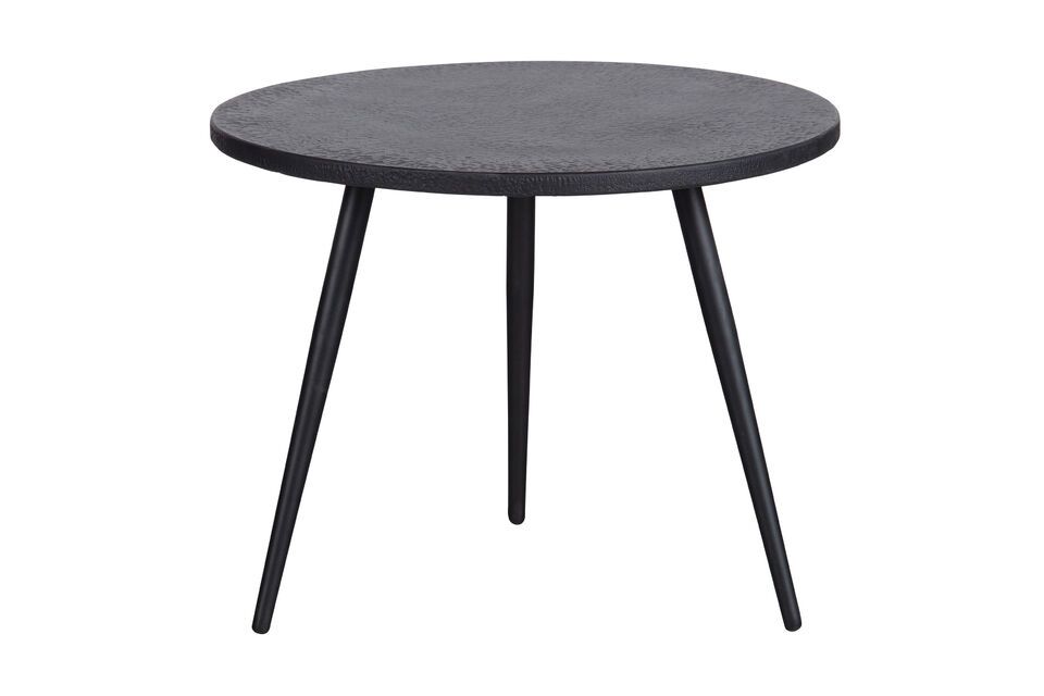 Die Tische sind aus hochwertigem Sperrholz gefertigt und mit einer wasserfesten Metallbeschichtung