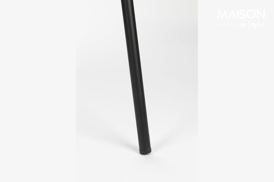 Der Stuhl ist mit seinen 6 kg leicht und lässt sich einfach umstellen