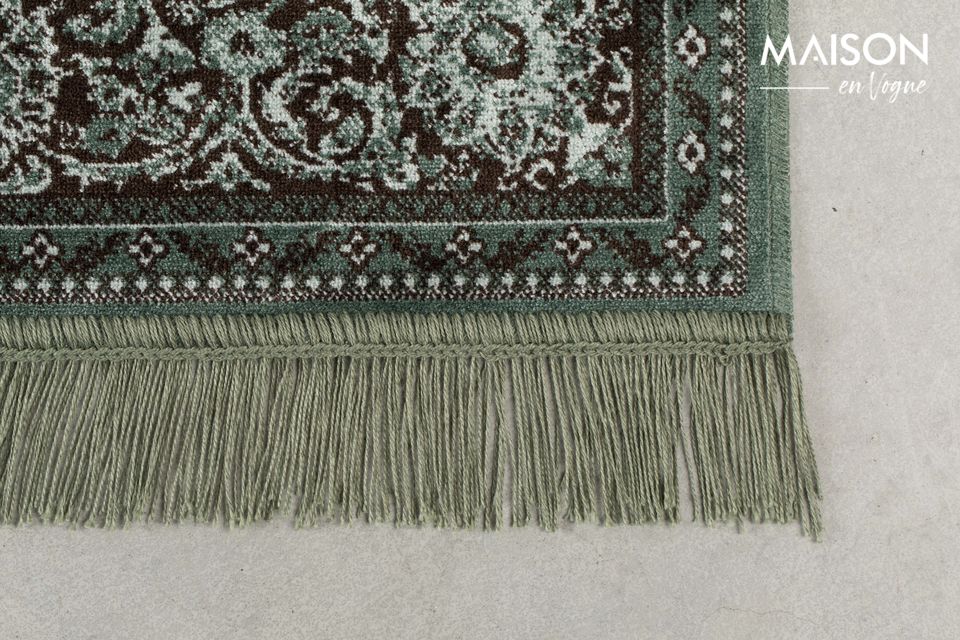 Dieser sehr authentische Teppich passt perfekt in ein modernes oder eher traditionelles Wohnzimmer