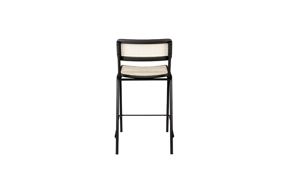 Mit seinem von der Bauhaus-Bewegung inspirierten Design mischt Jort kühn klassische Elemente mit