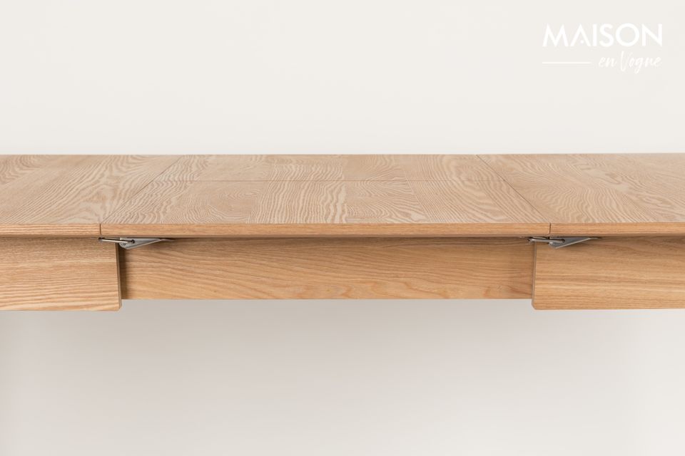 Seine 18 mm Esche furnierte MDF-Tischplatte mit 10 mm Kante und 45 mm massive Beine aus Esche geben