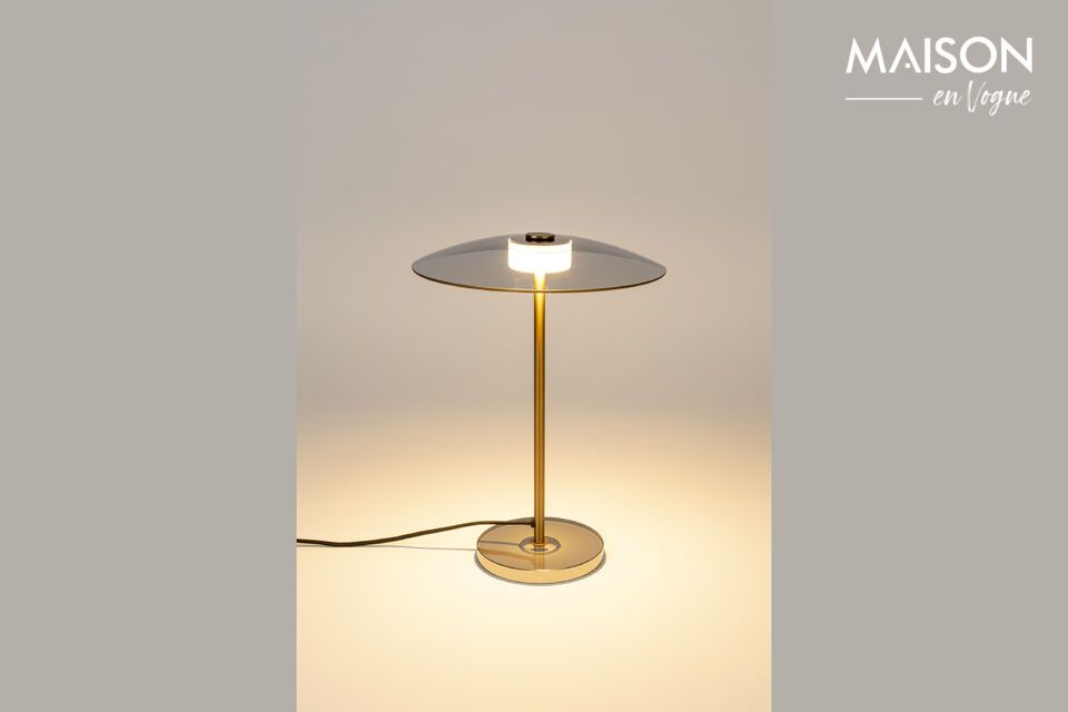 Dies ist die wunderschöne goldene Glas-Tischlampe Float