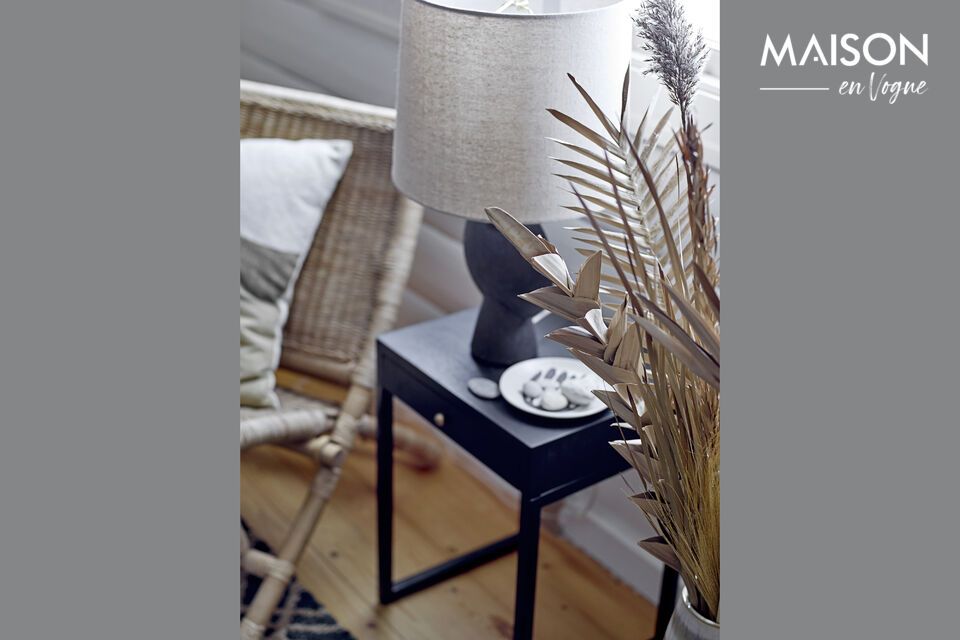 Die Tischlampe Sergio ist die perfekte Wahl für alle, die minimalistisches Design lieben