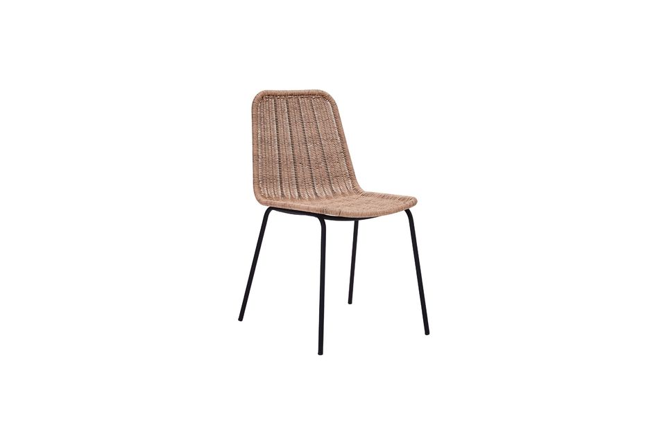 Dieser elegante Stuhl kombiniert eine beigefarbene Sitzfläche aus Korbgeflecht mit geradlinigen